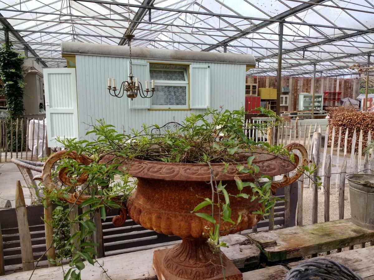 Pipowagen Overnachting Het Houten Huis Zaltbommel Extérieur photo
