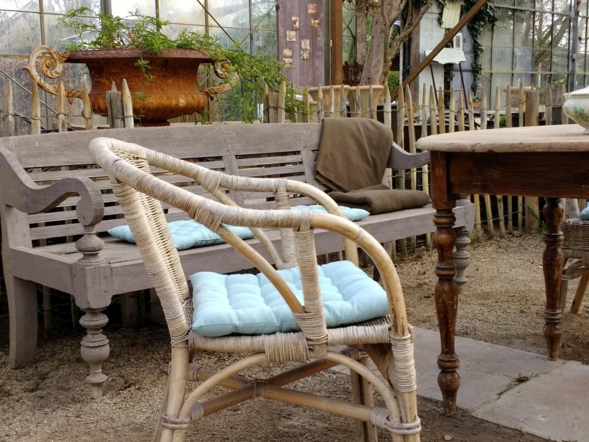 Pipowagen Overnachting Het Houten Huis Zaltbommel Extérieur photo