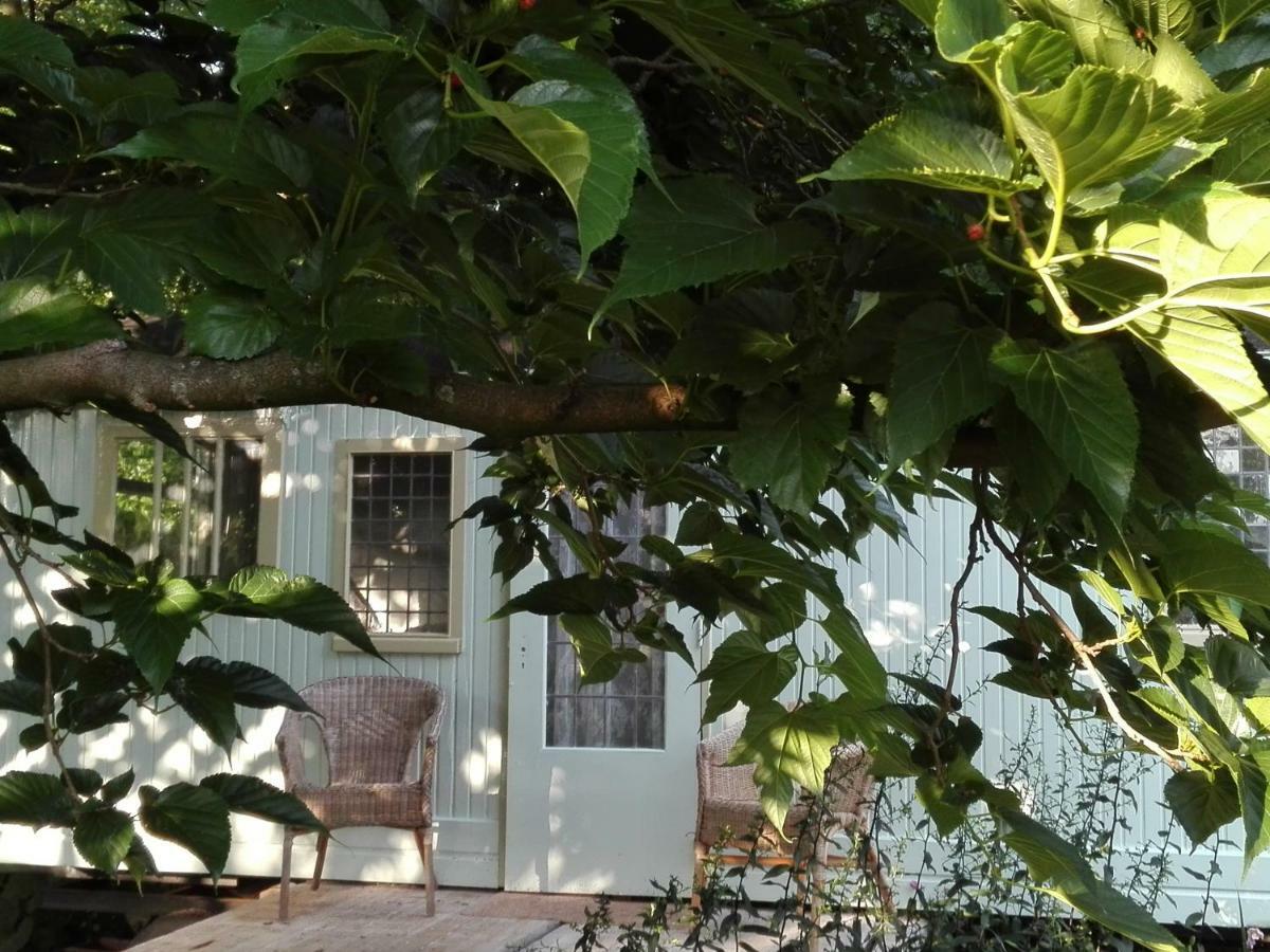 Pipowagen Overnachting Het Houten Huis Zaltbommel Extérieur photo