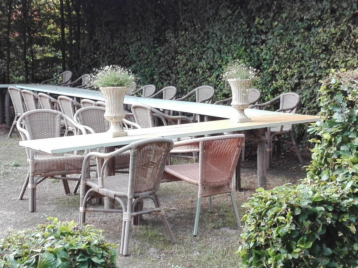 Pipowagen Overnachting Het Houten Huis Zaltbommel Extérieur photo