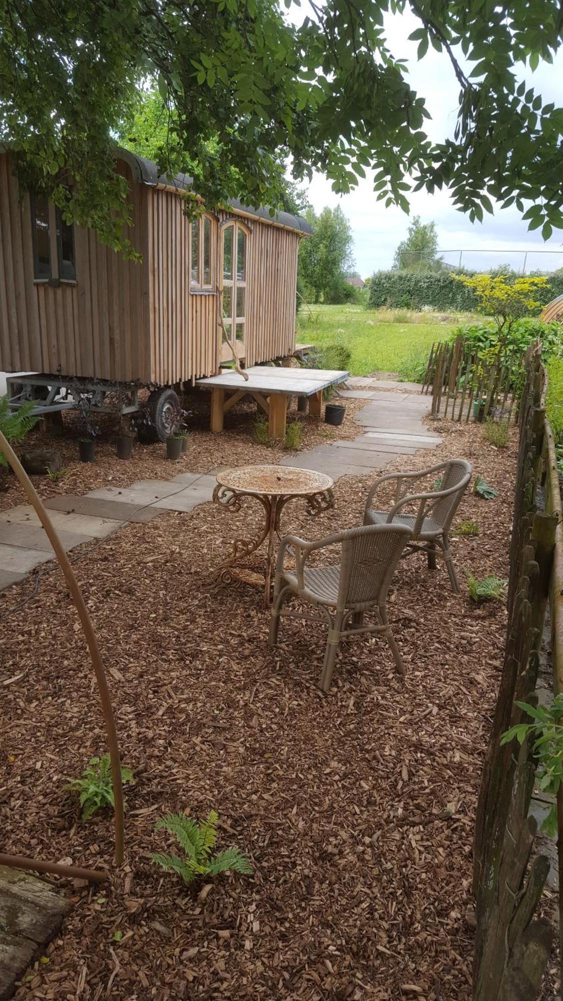 Pipowagen Overnachting Het Houten Huis Zaltbommel Extérieur photo
